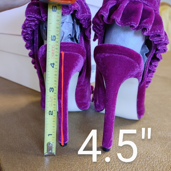 Velvet Ruffled Booties - Picture 10 of 15